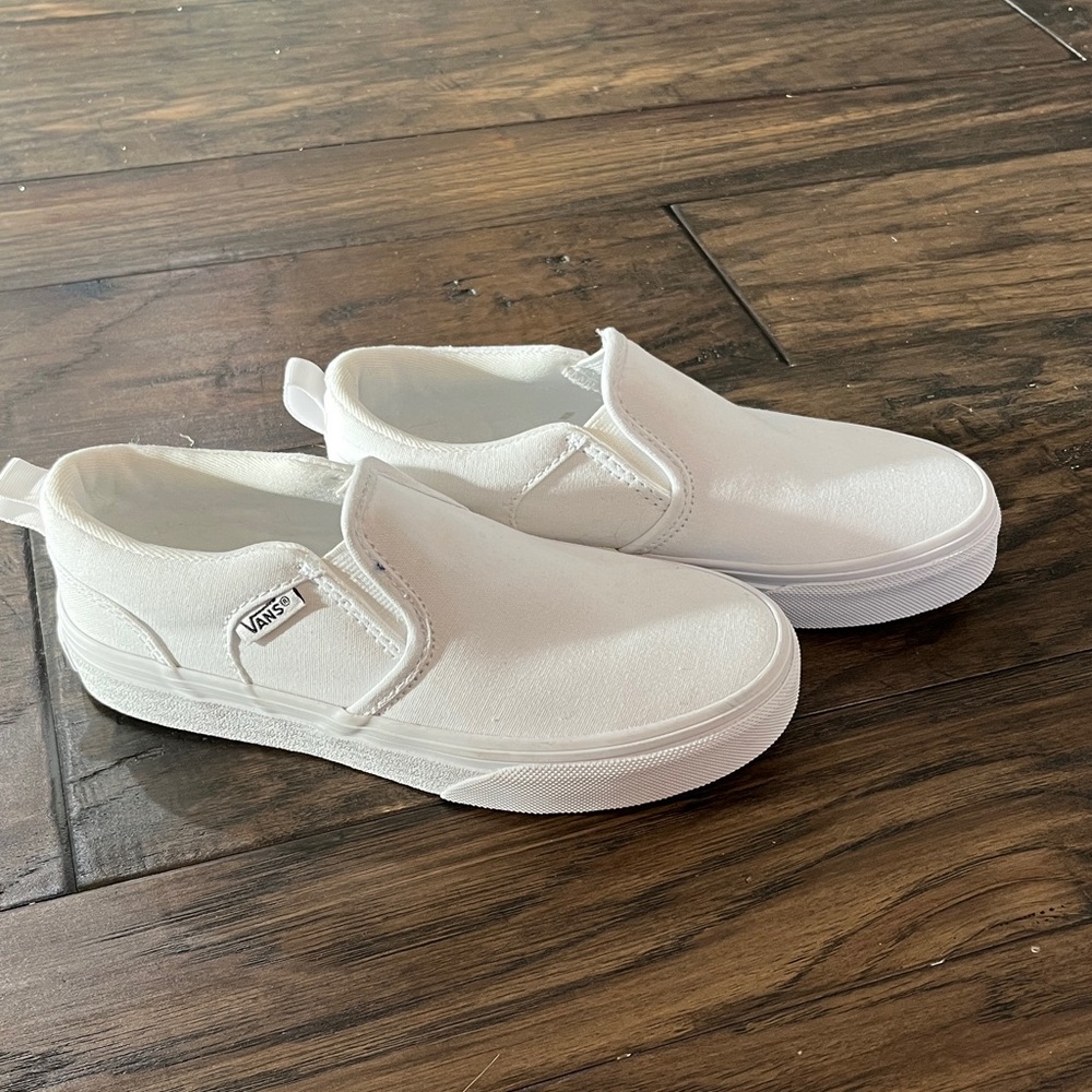 Pristine Vans Kids White Slip-On Sneakers